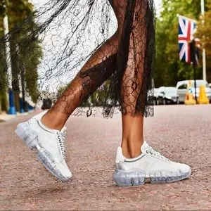 半額セール JIMMY CHOO CASH JC WHITE+SILVER 半額セール JIMMY CHOO CASH JC WHITE+SILVER (Jimmy Choo